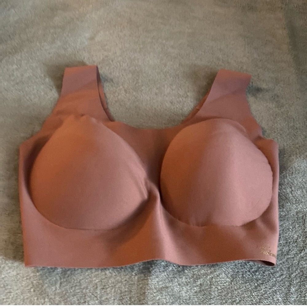 Victoria’s Secret Body Bra